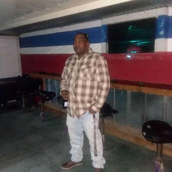 Meet your Posher, Craig - Picture 1 of 1